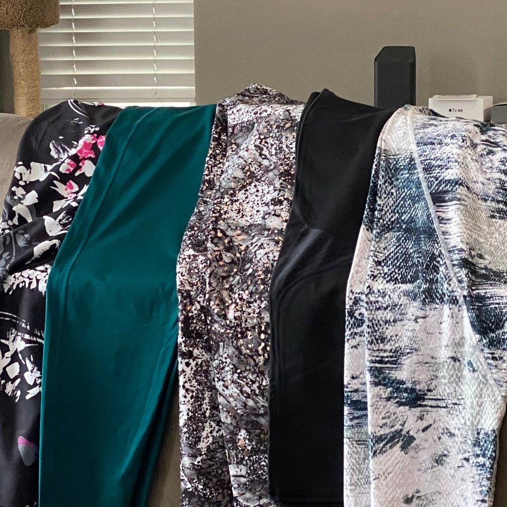 Bundled 5 Fabletics Capri Leggings-1x Never Worn